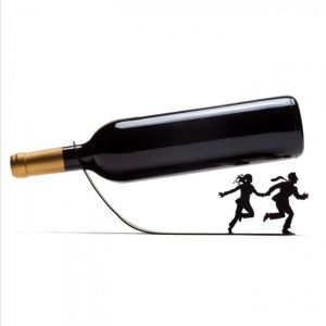 RUNNING FOR LOVE WINE BOTTELE HOUSE WARMING OR BIRTHDAY GIFT